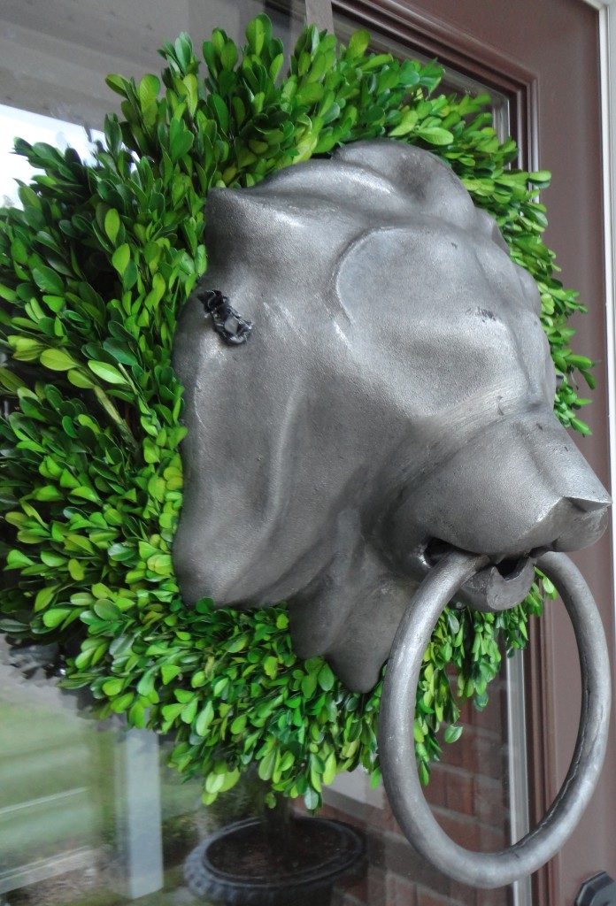 lion head wreath